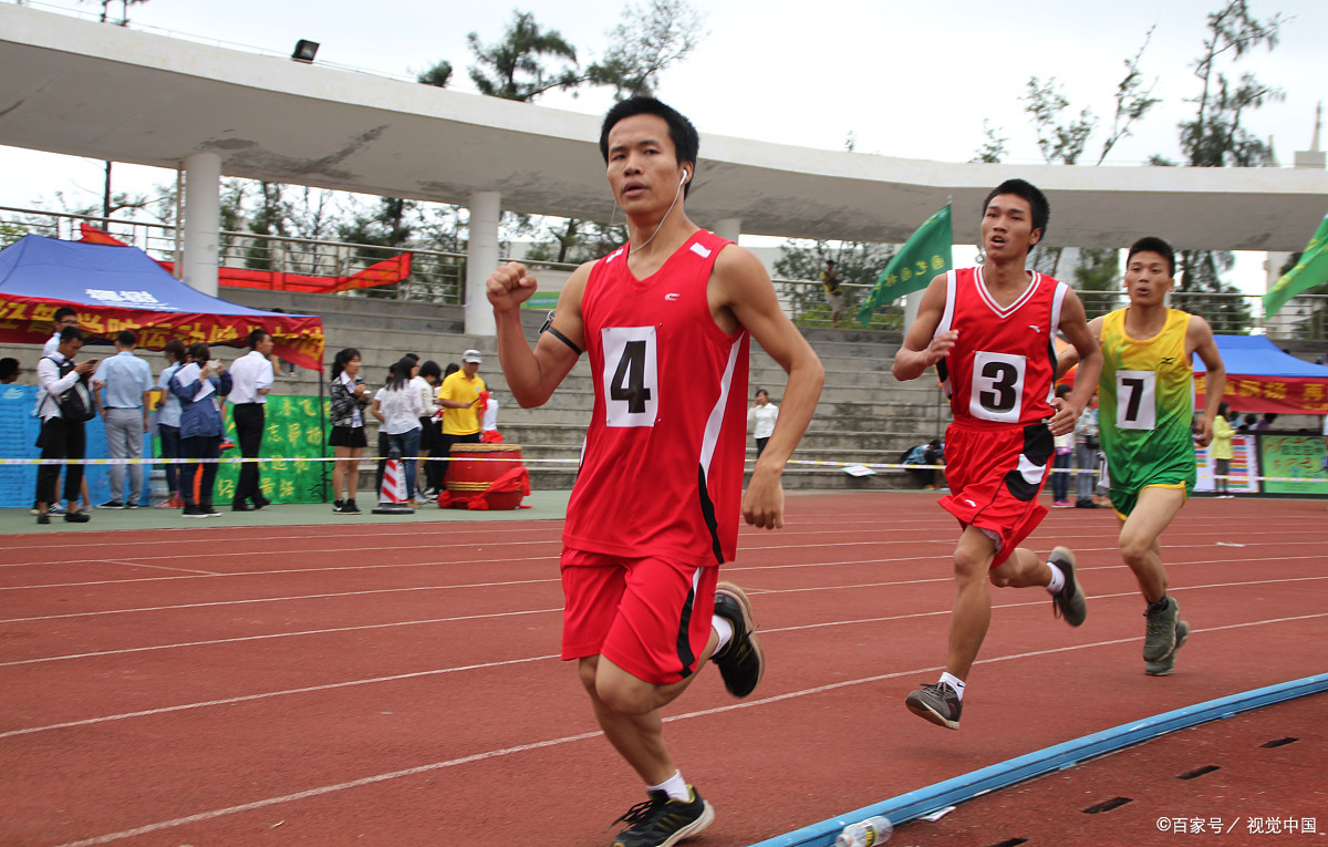 九游游戏盒官网版关于Doinb重返赛场，刷新纪录首场状态出色，皇家马德里观众沸腾！的信息