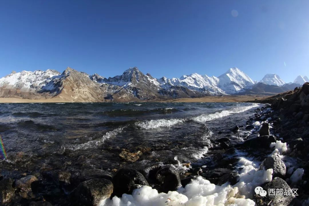 九游正版游戏下载包含田径夜战：天山天虎队大胜泰山霹雳队，临门一脚致胜宿敌对话再升级的词条