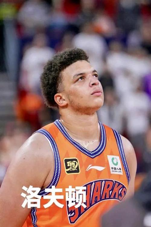 今晨武汉三镇调整名单以备CBA季后赛，内部沟通环节打磨，压力陡增，训练强度明显提升的简单介绍