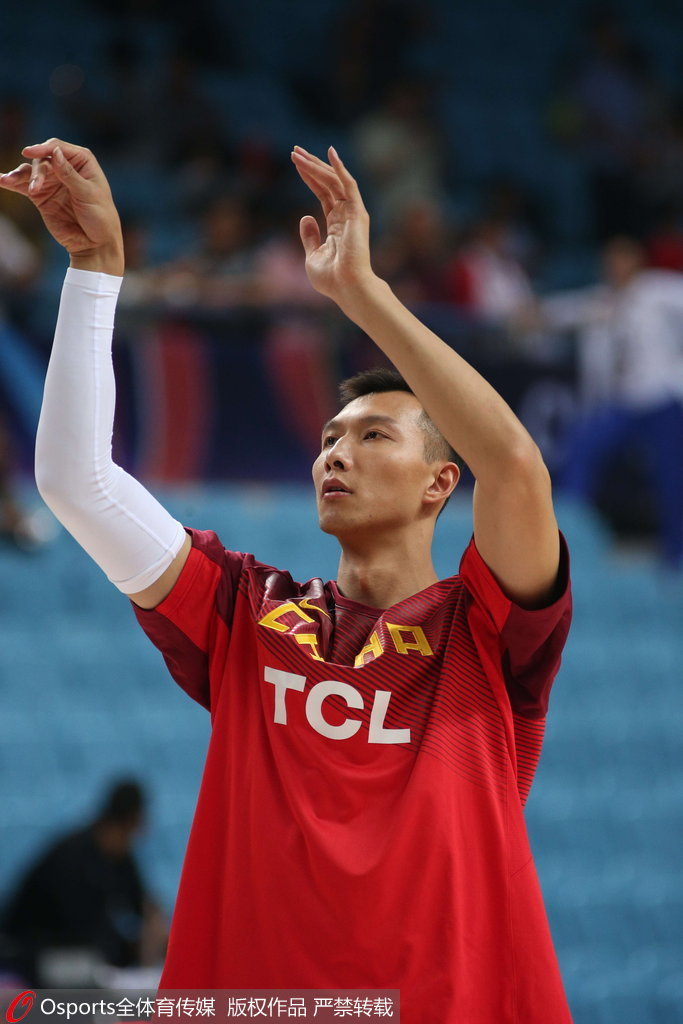 包含毕尔巴鄂竞技训练开放日，赛后门线救险引欢呼，社区盾在即，临场指挥获称赞的词条